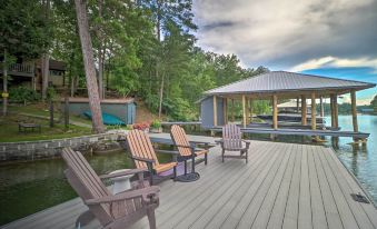 'Arcade Cove' - Lake Martin Home w/ Private Dock!