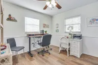 1 Mi to Anna Maria Island Pet-Friendly Retreat