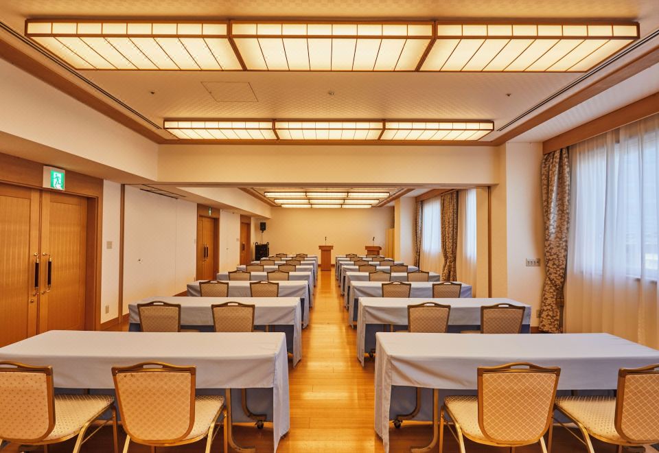 5. 간사이 공항 워..