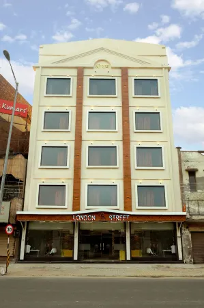 TreeHouse London Street Amritsar