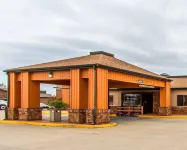 Quality Inn & Suites Hotels in Marion
