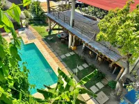 SurfNest Hostel - en bord de mer