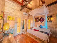 Phoenix Moc Chau Hotel Hotels near Máy Tính Mộc Châu - MComputer Km70