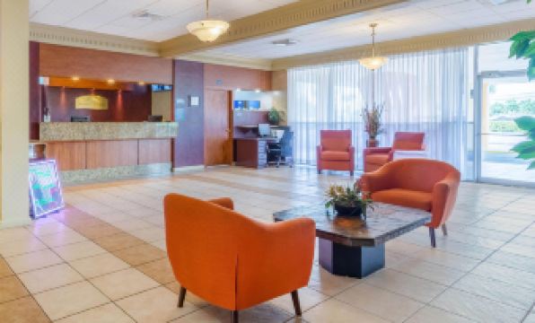 Howard Johnson by Wyndham Lakeland