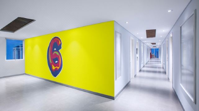 옐로 제무르사리 호텔