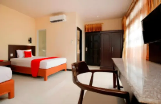 RedDoorz Plus Near Halim Perdanakusuma 2