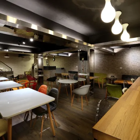 NL Concept Hotel Отели рядом с достопримечательностью «Станция метро Weiwuying»