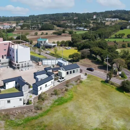 Jeju Bijalim Pension Отели рядом с достопримечательностью «Лес Биджарам»