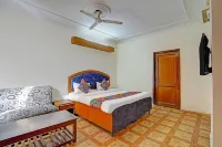 Fabhotel Dream House