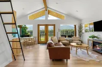 Riverfront Retreat in Thompson Falls Hotels in Sanders County