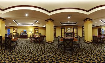 Holiday Inn Express & Suites Dothan North