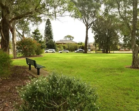 New cosy guesthouse in Parramatta with parkingNear transport/uni/stadium/museum Hoteles en Parramatta