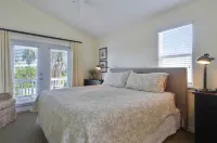 Coral Villa by AvantStay Close 2 DT Key West Shared Pool & Patio! 키웨스트 열대우림 식물원 주변 호텔