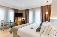 Melia Plaza - พร้อมระเบียง