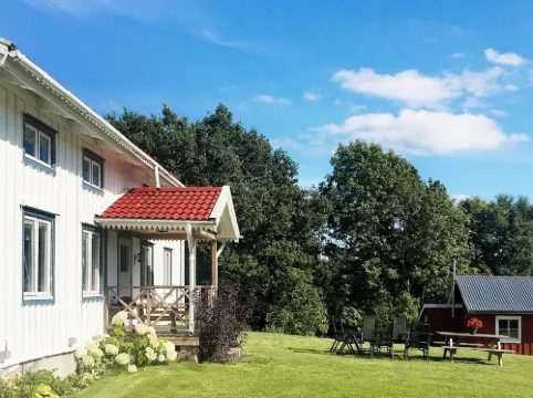 Holiday Home in Håcksvik - parking