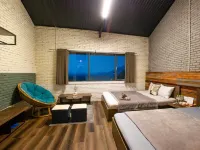 Maysa Villa Hotels in B'Lao