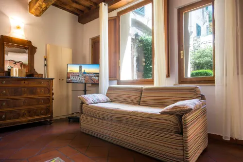 Piazza Paradiso Accommodation - Pensions