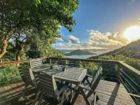 Blue Wrasse - Cute Little Cottage with Gorgeous Deck Views