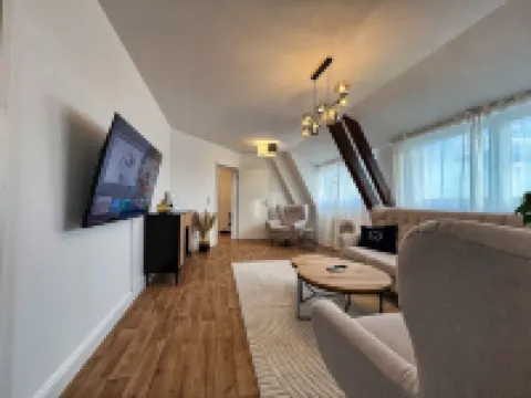 Bright spacious top floor apartment parking lot castle view #Cosiness Company