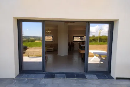 Villa for 8 people on a horse farm