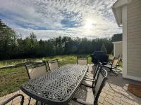 Designers Dream Home with Pool! Hotels in Arundel