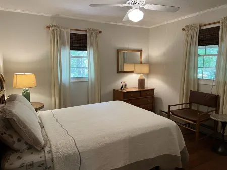 Blue Ridge Mountain Retreat with Cozy Firepit Terrace.