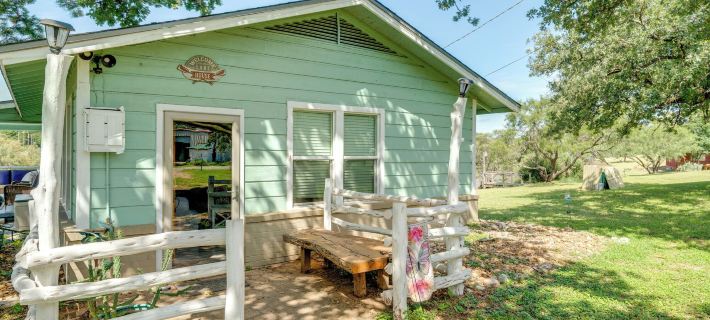 Pet-Friendly Lake Buchanan Retreat w/ Fire Pit! 라노 카운티 호텔