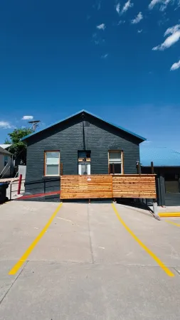 The Power Plant near historic Main St, Train Depot and Ark. River. Pet friendly!