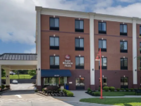Best Western Plus College Park Hotel Hotels in Berwyn