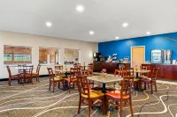 Super 8 by Wyndham Osseo WI Hotels in Osseo