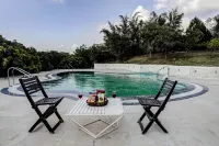 Alaya Stays Fortezza | Pet-Friendly 6-BHK Farmhouse with Private Pool - Villas