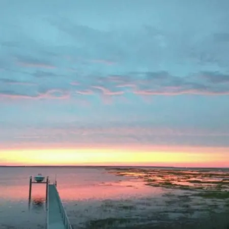 Best sunset view on the bay in Brigantine Отели в г. Бригантин