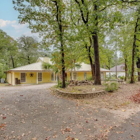 Holly Lake Retreat w/ 2 Community Pools & Yard