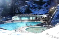Luxurious Chalet in a Quiet and Ideal Location - Classified