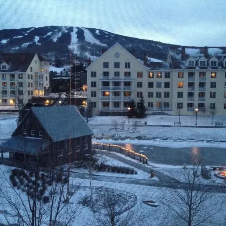 Mountain & sunset views from balcony! Heated pool/spas, walk to lifts & village!