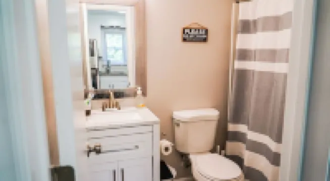 Modern Comfort Near Duke & Durhams Top Attractions