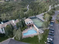 Panoramic Views and Ski in Out Access with Club Amenities - Stunning Retreat