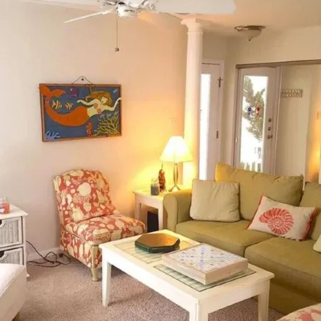 5 Star Amazing Perfect Beach Retreat Just for You.  Cozy, Clean, Comfortable