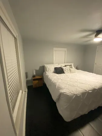 Wright Way Oasis. 3-bedroom house 2 bath with a  fitness room, Wi-Fi an Smart Tv