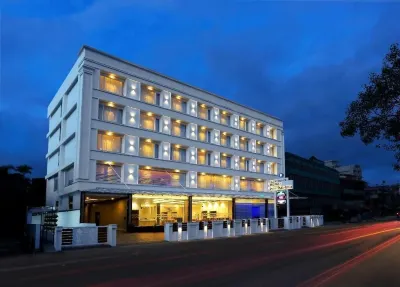 Renai Sreekrishna Hotels near Guruvayur temple pond