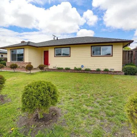 Salinas Home w/ Pool - Near Weathertech Raceway!