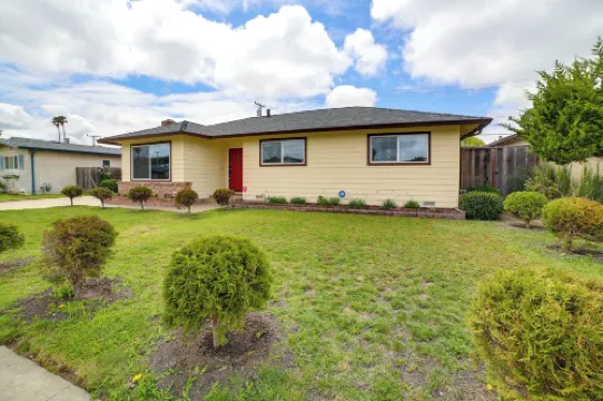 Salinas Home w/ Pool - Near Weathertech Raceway!