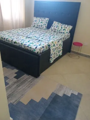 3-bedroom condo in delightful Dar es Salaam with AC, WiFi Hotels in 