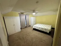 Lovely 2-bedroom LAKE house with AC in Fairmont Hotels in Fairmont