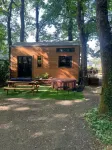 The TINY HOUSE at Le Haras. Hotels in Avrille