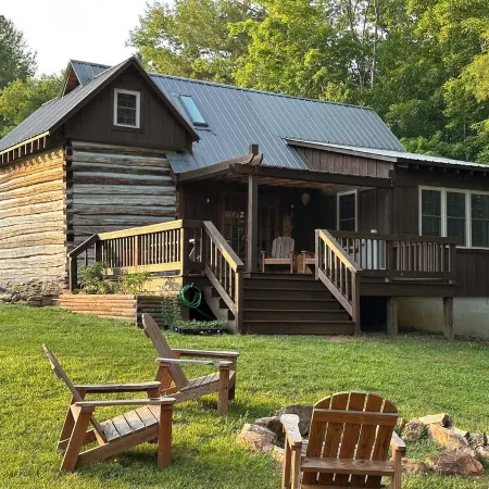 Secluded Cabin on Beautiful Riverside Farm