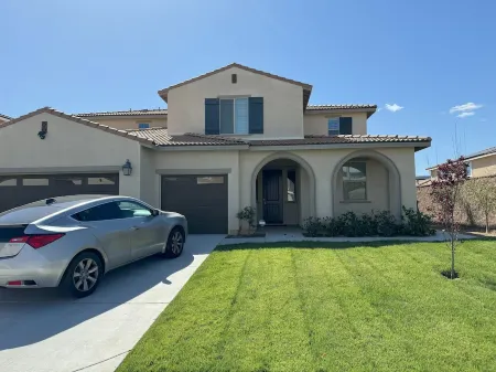 The Art of Sophisticated Elegance in Menifee:Luxury Living w/ Separate Gen Suite Отели рядом с достопримечательностью «Парк Спирит»