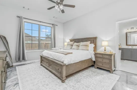 GameDay Fun ' Grill ' 1GB Wi-Fi ' Arcade ' Parking ' Towel Warmer ' 2 Car Garage