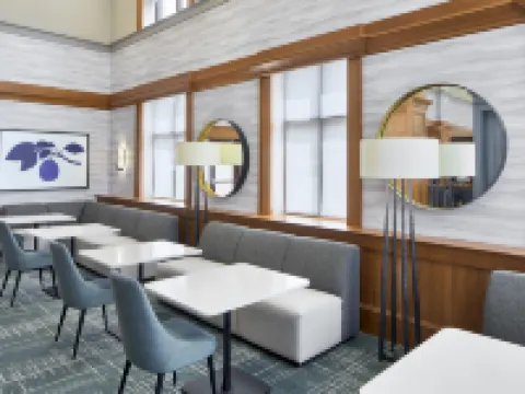 薩拉託加泉市中心歡朋套房酒店 薩拉託加縣酒店