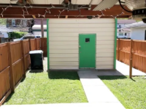 Renovated Apartment with Modern Amenities, Fenced-In Back Yard -Downtown Ashland Hotels in Boyd County